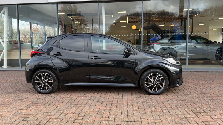 Toyota Yaris 1.5 Hybrid Design 5dr CVT Hybrid Hatchback